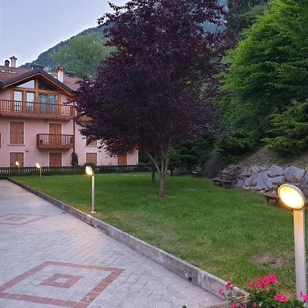 Appartamento Imperial Wood - Panoramica Su 2 Piani Con Piscina E Giardino